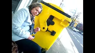 Чудову пишну біляву головку тикають стрептиз еротика ззаду в місіонерському стилі