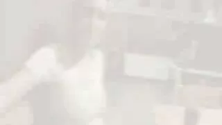 Дві досить вмілі милашки відсмоктують еротика ролики твердий член брутальному бармену